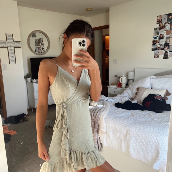 ALTERD STATE DRESS💚🍀🌴 - Picture 3 of 4